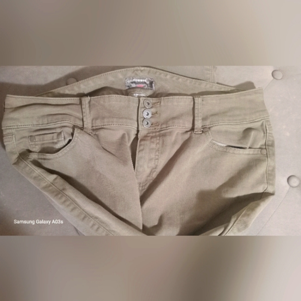 Torrid Jeggings Capris